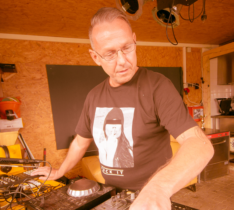 Sdricci, também conhecido como Huxtebude